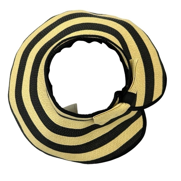 Wrap-around Straw Visor Hat | Black and Tan | Packable | SPF - Picture 8 of 12